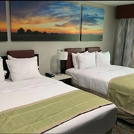Days Inn By Wyndham Bellville Mansfield Экстерьер фото