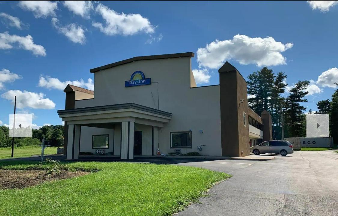 Days Inn By Wyndham Bellville Mansfield Экстерьер фото