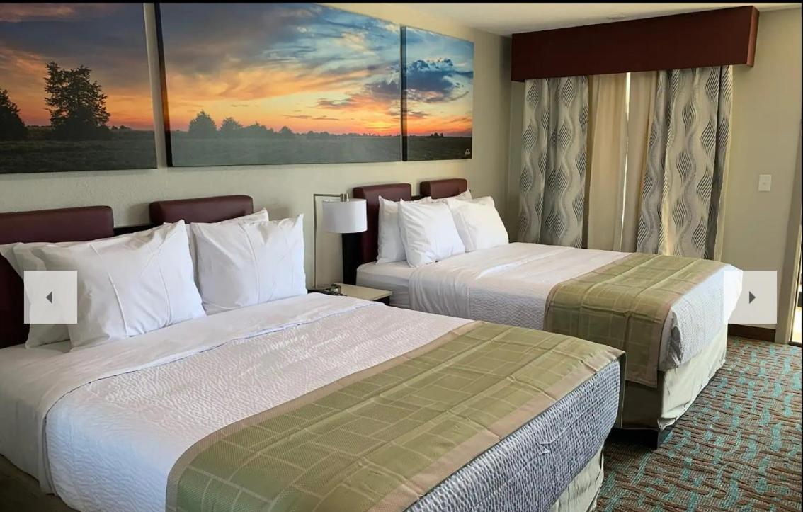 Days Inn By Wyndham Bellville Mansfield Экстерьер фото