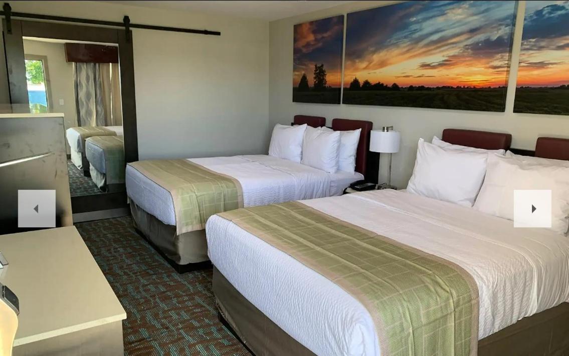 Days Inn By Wyndham Bellville Mansfield Экстерьер фото